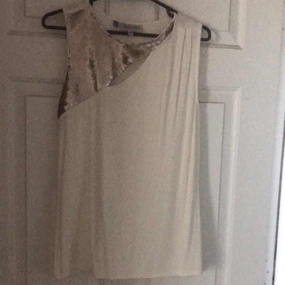 Jennifer Lopez sleeveless top